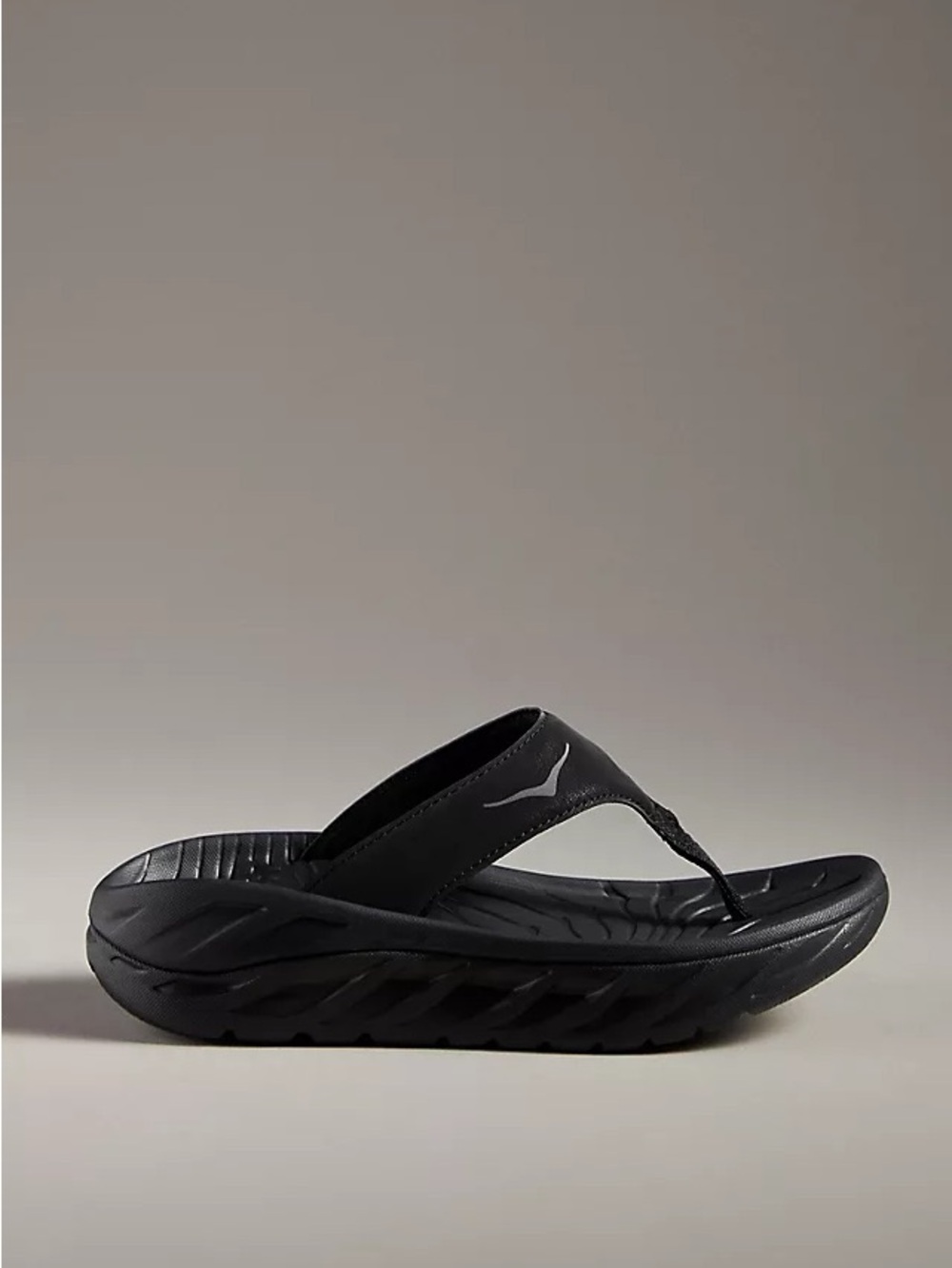 HOKA Ora Recovery flip flop sandals - Size 6